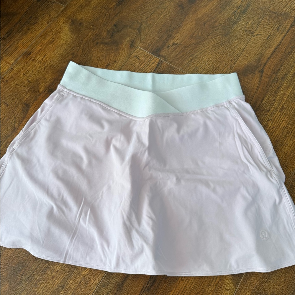 Lululemon V waist tennis skirt